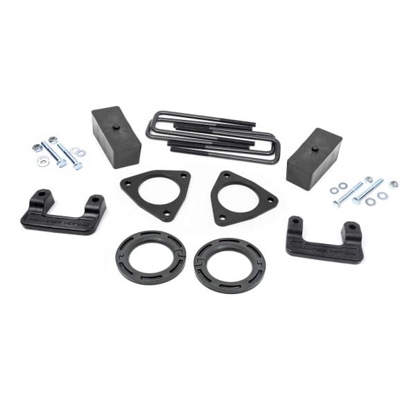 Rough Country 2.5 Inch Leveling Kit - Stamped Steel - Chevy GMC 1500 (16-18)