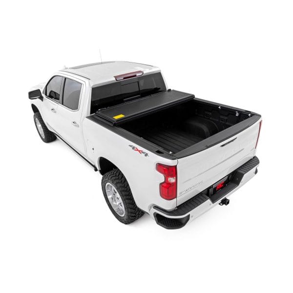 Hard Low Profile Bed Cover - 5'9" Bed - Rail Caps - Chevy GMC 1500 2500HD 3500HD (14-19)