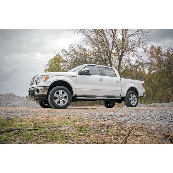 Rough Country 2 Inch Lift Kit - N3 Struts N3 - Ford F-150 4WD (2009-2013)