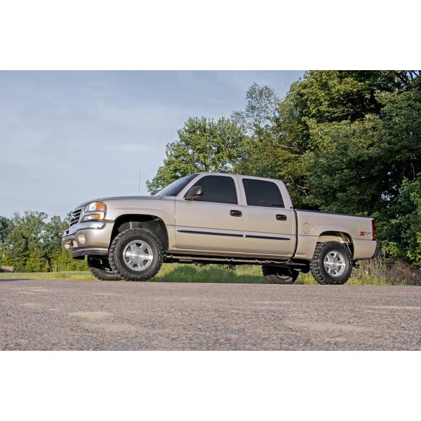 Rough Country 1.5-2 Inch Leveling Kit - Chevy GMC 1500 (99-06 & Classic)