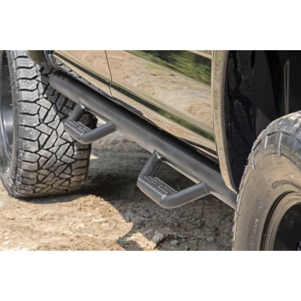 Rough Country Nerf Steps - Full Length - Crew - 5.5 Ft Bed - Ford F-150 (15-23) Super Duty (17-23)