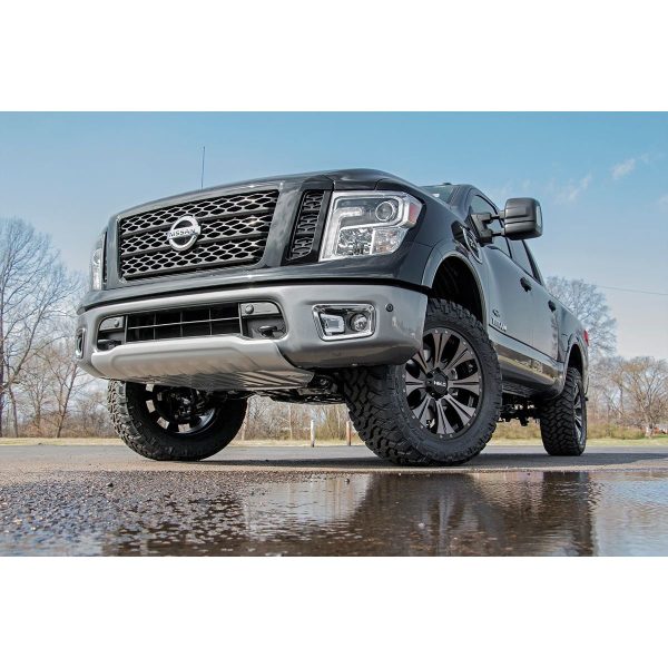 Rough Country 3 Inch Lift Kit - N3 Struts - Nissan Titan 2WD 4WD (2004-2015)