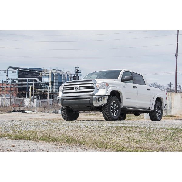 Rough Country 2.5-3 Inch Leveling Kit - Toyota Tundra 2WD 4WD (2007-2021)